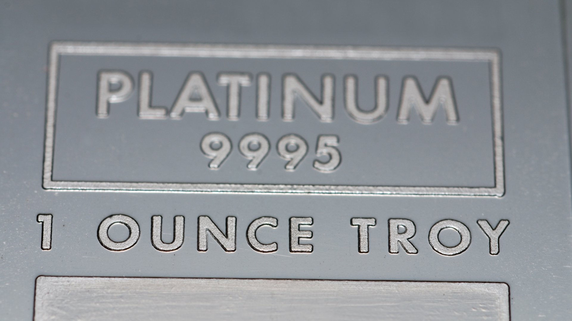 Can Platinum catch up to Gold? Platinum (XPT/USD) Price Forecast
