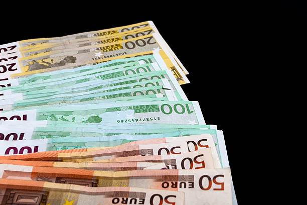 EUR/USD Attempts Bounce but Encounters Strong Resistance Barrier - Action Forex