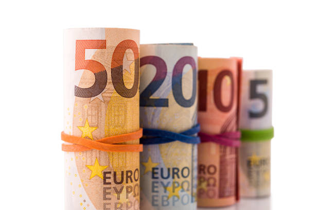 EUR/USD Technical Analysis: Spotting Mean Reversion in the 2,000 pip Range - Action Forex