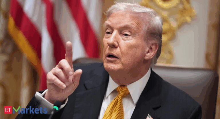 Trump invests in corporate bonds from policy-boosted sectors - Massive bond buying spree