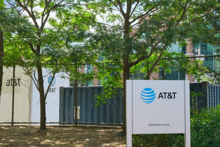 AT&T: I Bought Baby Bonds As A Christmas Gift To Myself (NYSE:T)