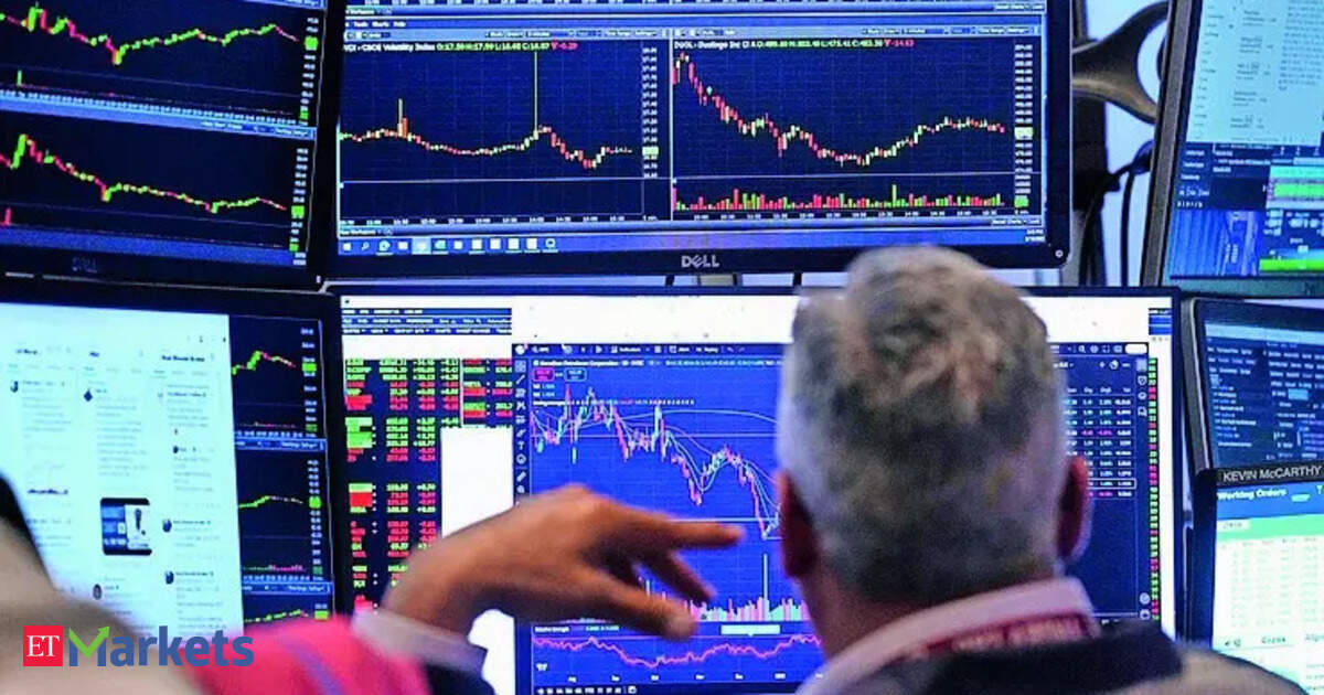 Asian stocks edge higher as investors await Fed's policy path