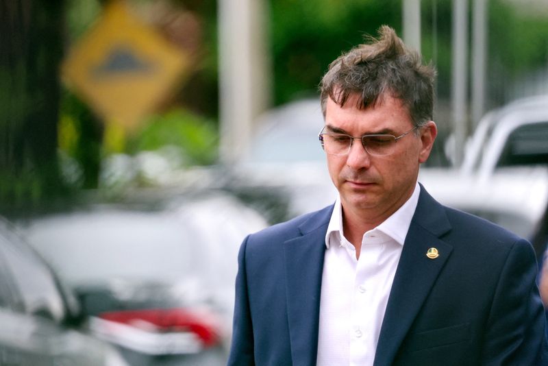 Bolsonaro supports eldest son’s presidential run next year