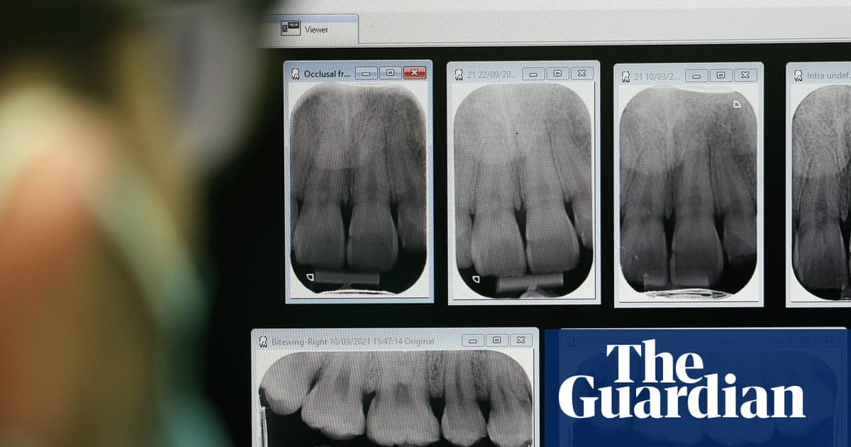 Dentists in England to be paid more for emergency NHS appointments