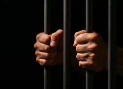 Ex-Federal Agent Charged After Allegedly Using Crypto for Cartel Cash