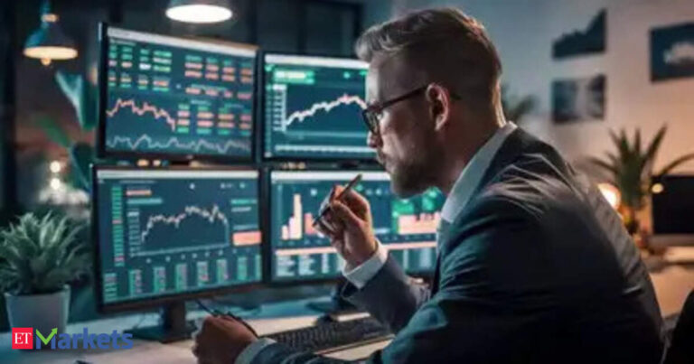 FIIs dump Rs 1.58 lakh cr in 2025, but Rs 3,000 cr year-end buying sparks 2026 reversal hopes. Here’s why