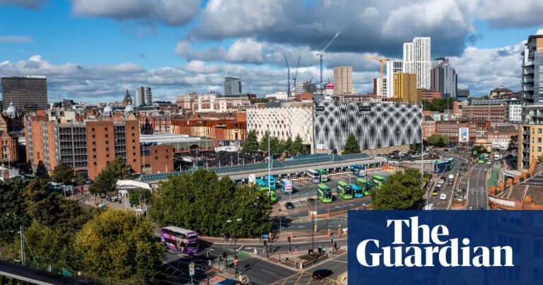 Leeds £2.5bn tram scheme delayed to late 2030s after government review