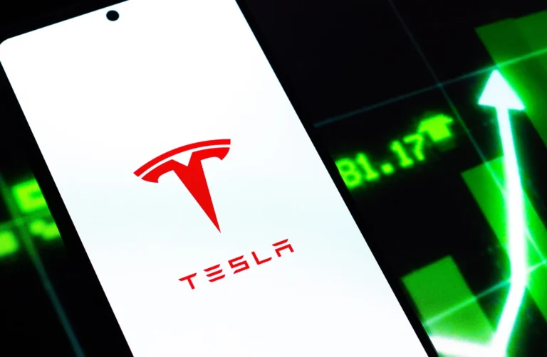 Tesla (TSLA) Stock: Michael Burry Shorts EV Maker Over Valuation Concerns - Blockonomi