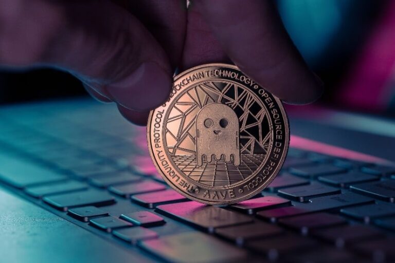 Best Passive Income Play for January 2026: $177 Aave Lending vs Digitap ($TAP) 124% Staking