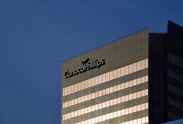 ConocoPhillips Stock: On Track For Free Cash Flow Inflection (NYSE:COP)