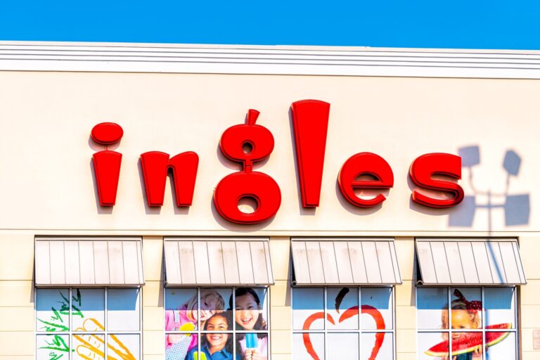 Ingles Markets Still Looks Like A Bargain (NASDAQ:IMKTA)