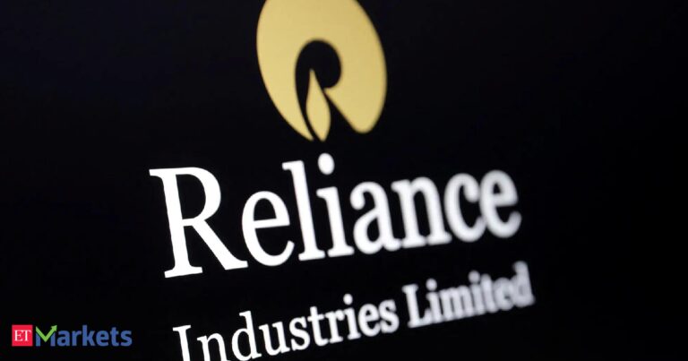 RIL shares tumble 8% in 2026. Should you buy before Q3 results on Friday?
