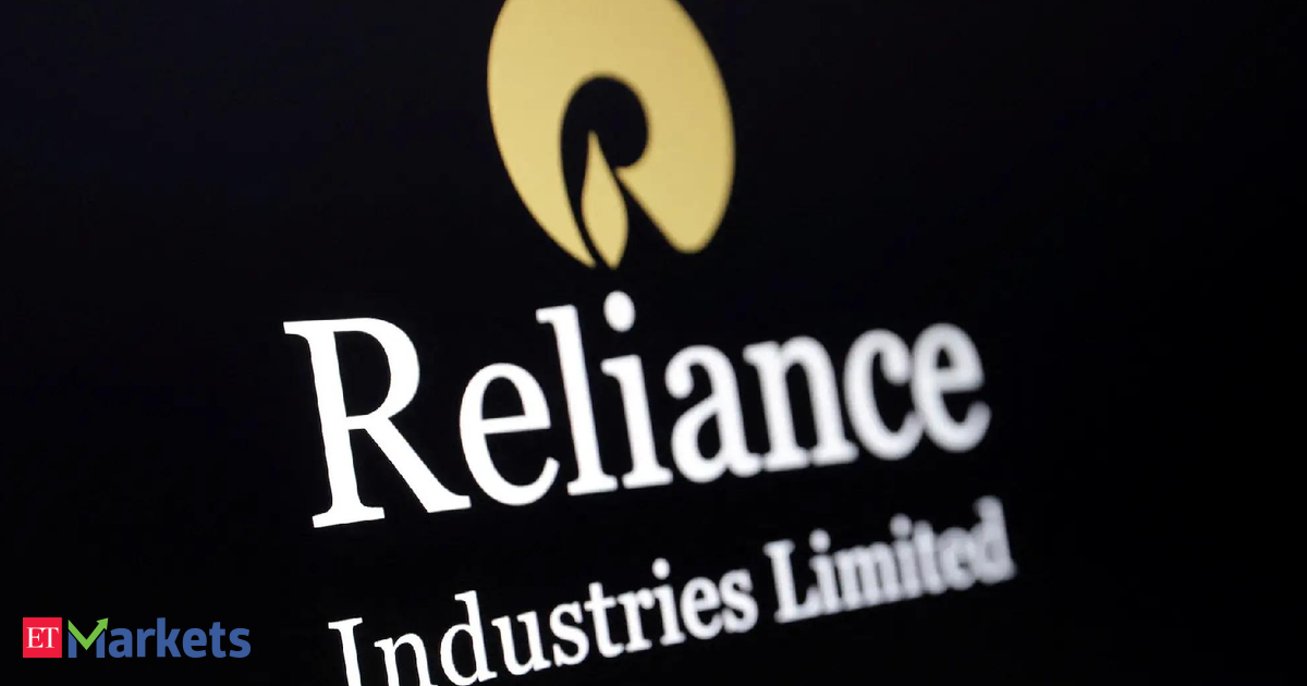 RIL shares tumble 8% in 2026. Should you buy before Q3 results on Friday?