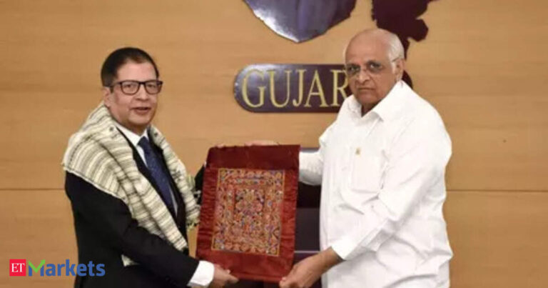 Budget 2026: Shankar Sharma cheers derivatives STT hike, calls F&O a ‘poison’ for investors