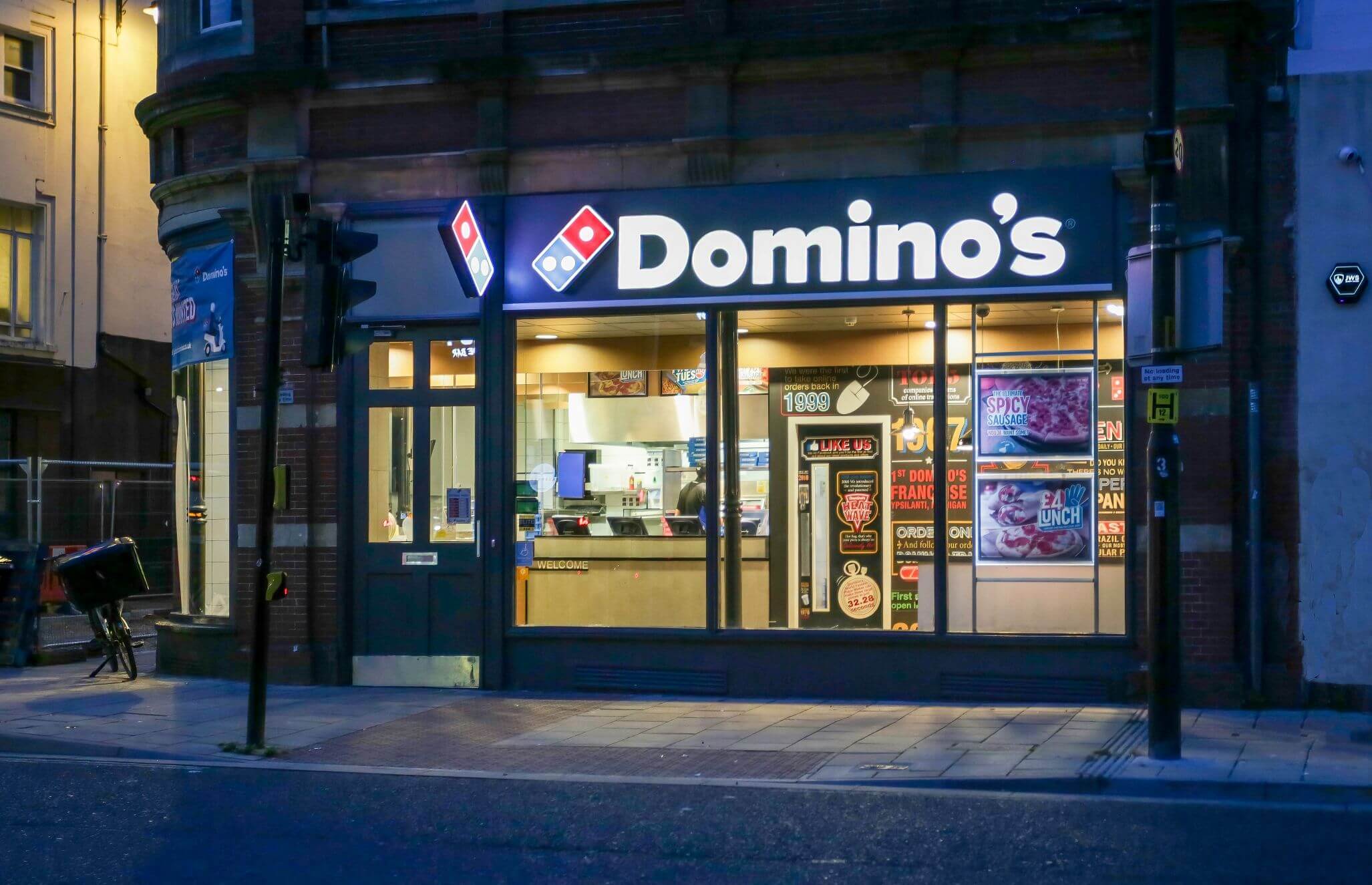 Domino's Pizza (DPZ) Stock Rises on Strong Q4 Results and 14% Dividend Hike - Blockonomi