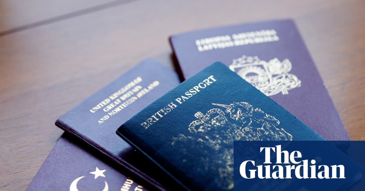 Dual nationals could use expired UK passports to prove they are British, Home Office says