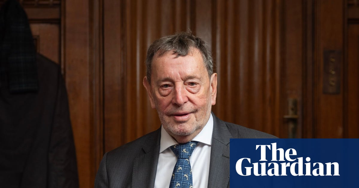 Five former education secretaries urge Labour MPs to back Send reforms
