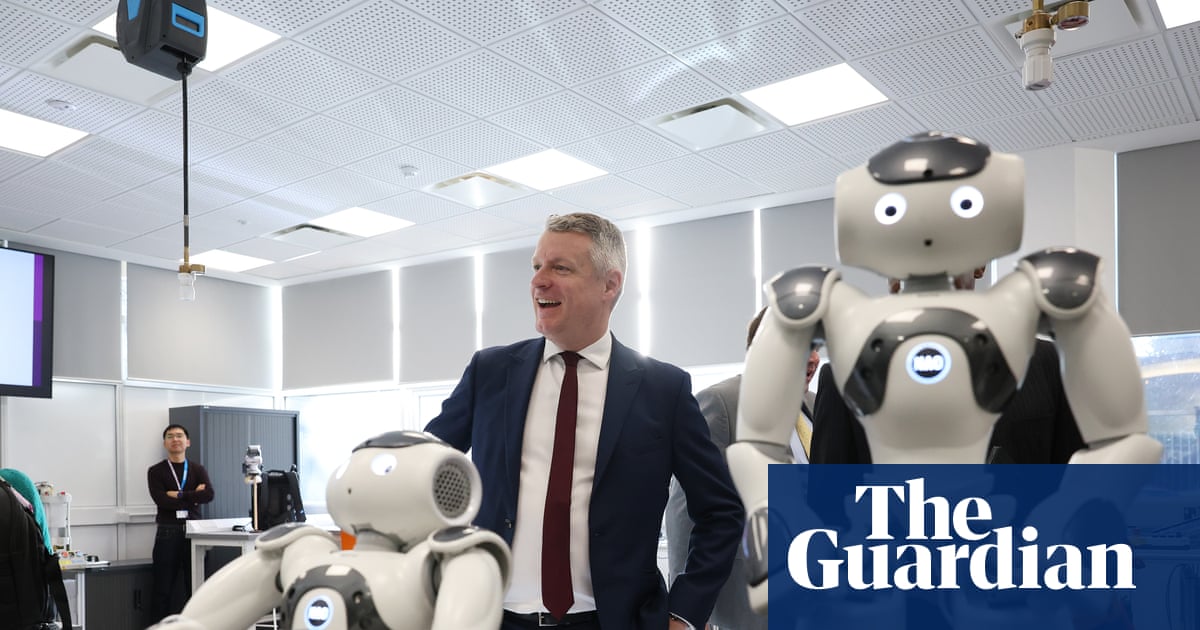 Minister defends long delays to UK military spending plan