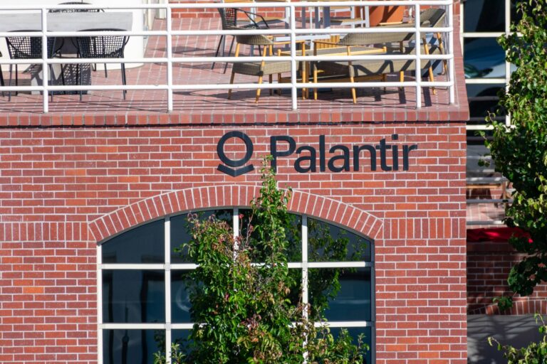 Palantir Stock: Bulls Must Learn That Valuation Matters Eventually (NASDAQ:PLTR)