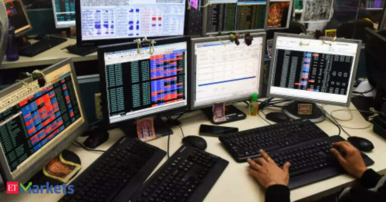 Traders stay guarded as Nifty turns range-bound, support at 25,100 zone