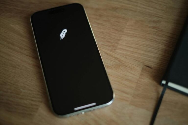 Robinhood (HOOD) lifts buyback program to $1.5 billion