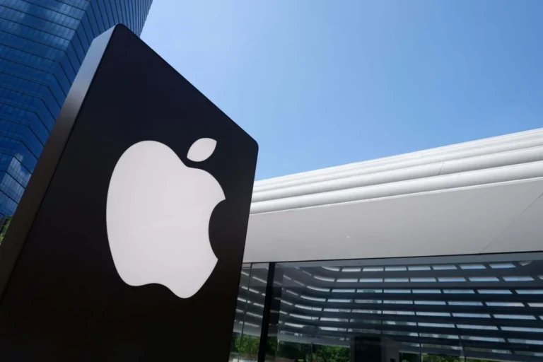 Apple (AAPL) Stock: Q2 Earnings Beat Expectations with 17% Revenue Jump and $100B Buyback - Blockonomi