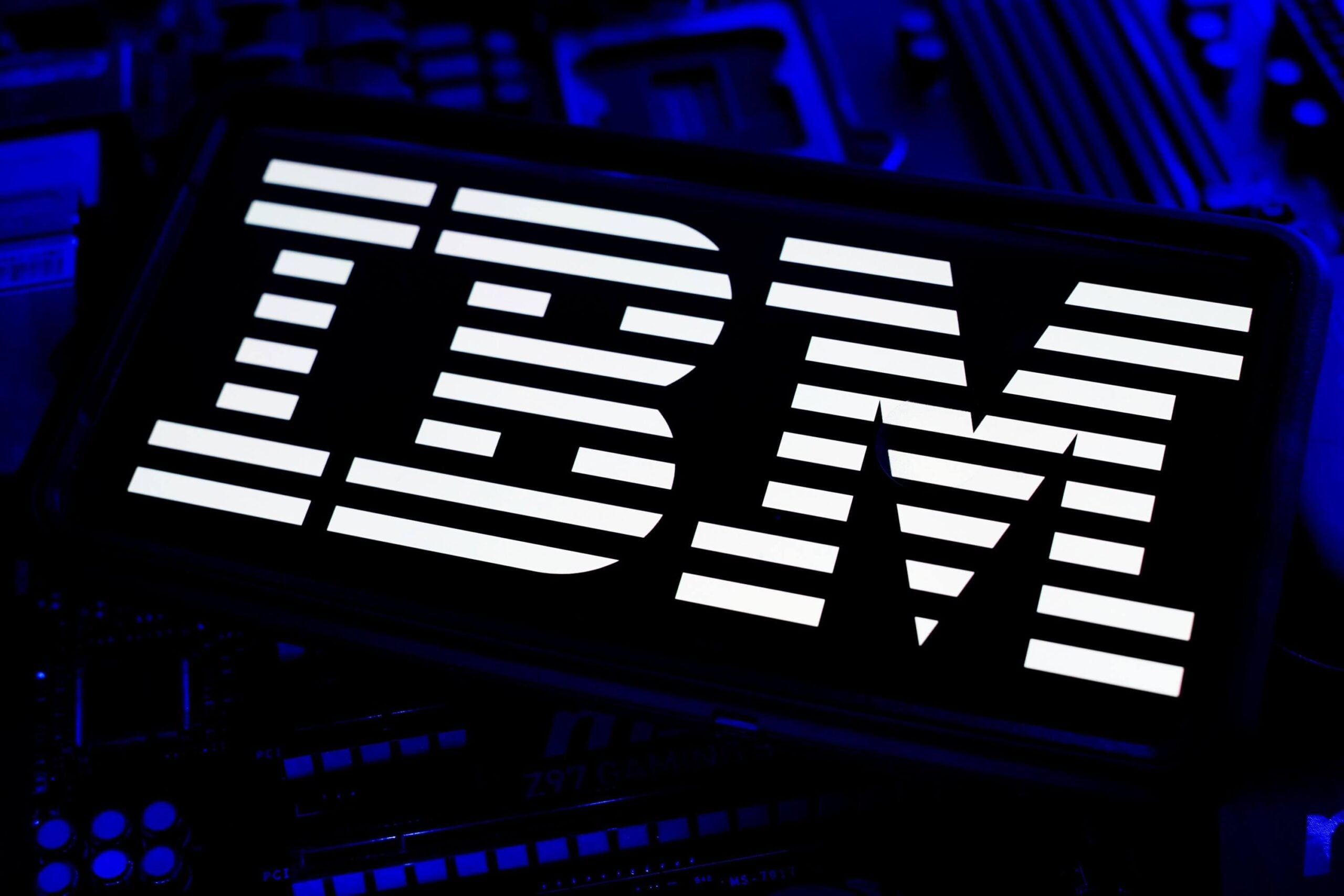International Business Machines (IBM) Stock Tumbles 22% as Citi Analyst Sets $285 Price Target - Blockonomi