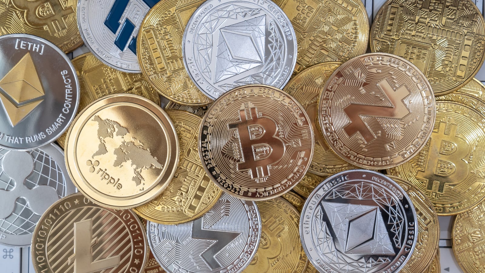 $1 Trillion Altcoin Breakout: What Big Money Move Into ZEC, XRP, and DOGE Really Means - U.Today