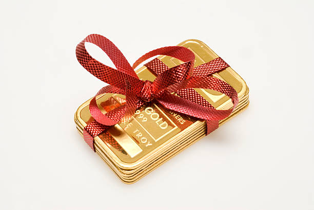 Gold Stands at the Back Foot as Dollar Benefits from Higher US Inflation - ActionForex