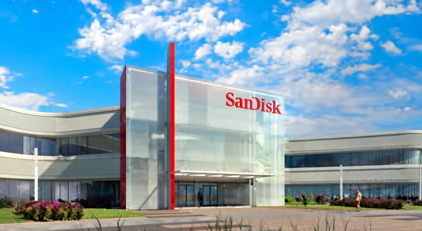 Sandisk (SNDK) Insiders Cash Out $4.4M After Stock's 465% Surge in 2026 - Blockonomi