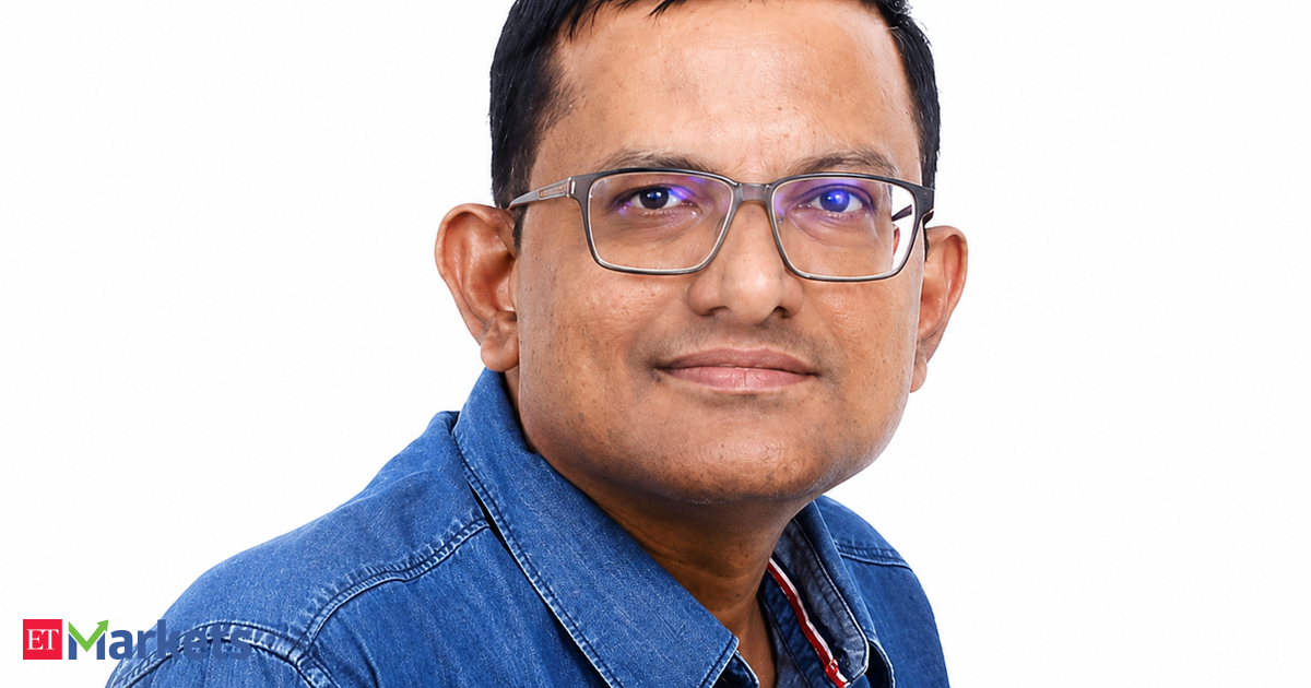 Who is Muthukrishnan Dhandapani and how did he become Rahul Gandhi's investment advisor?