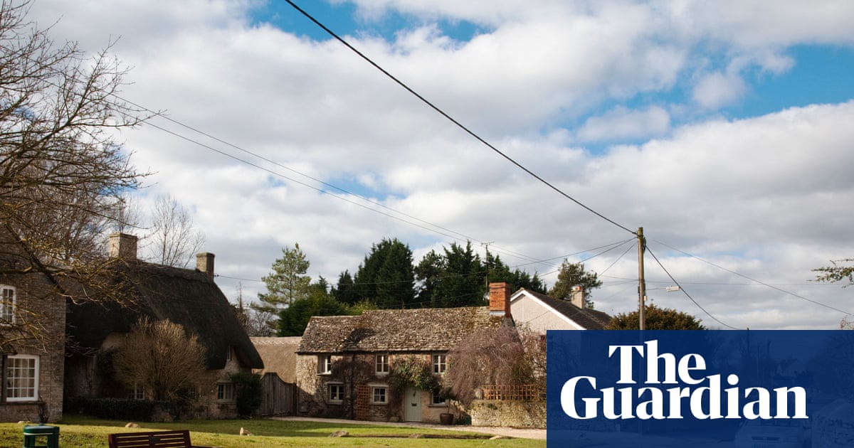 ‘Absolutely beautiful’ but no shops for miles: the Cotswolds’ rural food deserts
